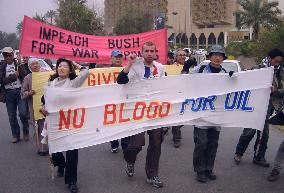 ''Human shields'' parade against war